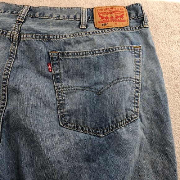 Levis Mens Jeans Size 46x34 Straight Leg 559 Relaxed Blue Denim Casual Classic - Picture 14 of 16
